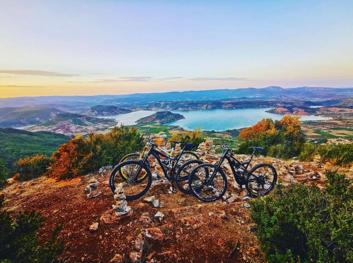 Bungalow Les Ruffes Du Salagou Clermont-lʼHérault Kültér fotó
